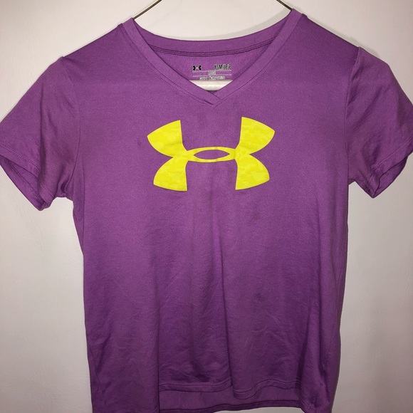 Under Armour Girls Purple Dry Fit Loose Shirt - Picture 1 of 3